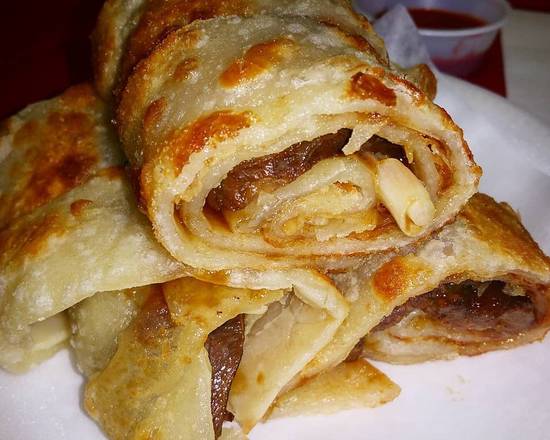 Fried Pancake with Beef Roll 大饼牛肉卷